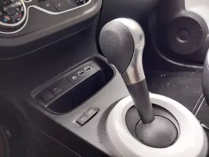 Photo 17 Renault Twingo  III E-Tech