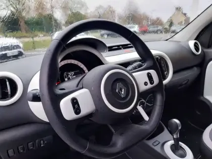 Photo 9 Renault Twingo  III E-Tech