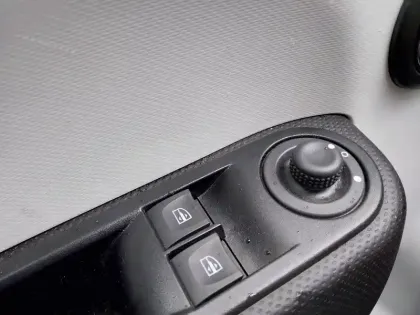 Photo 26 Renault Twingo  III E-Tech