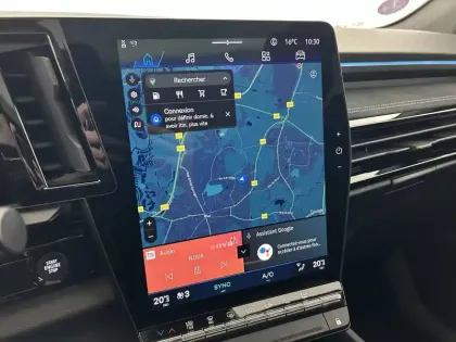 Photo 35 Renault Austral  E-Tech full hybrid 200 GSR2