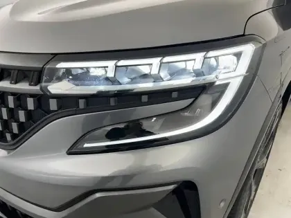 Photo 32 Renault Austral  E-Tech full hybrid 200 GSR2