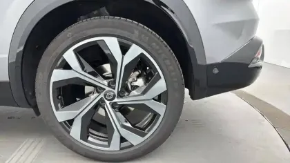 Photo 11 Renault Austral  E-Tech full hybrid 200 GSR2