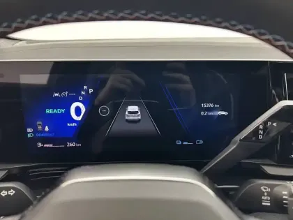 Photo 27 Renault Austral  E-Tech full hybrid 200 GSR2