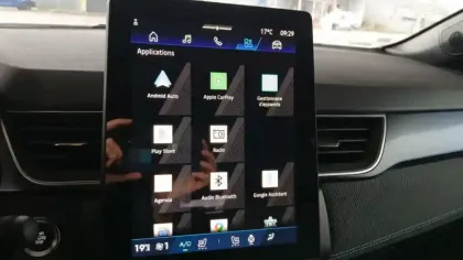 Photo 10 Renault Symbioz  E-Tech full hybrid 145