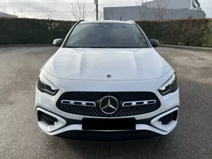 Photo 15 Mercedes GLA  200 d 8G-DCT