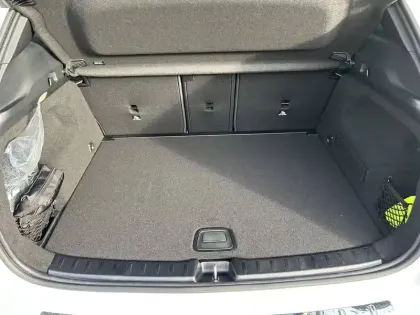 Photo 13 Mercedes GLA  200 d 8G-DCT