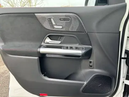 Photo 10 Mercedes GLA  200 d 8G-DCT