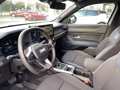 Photo 8 Dacia Duster  Hybrid 140