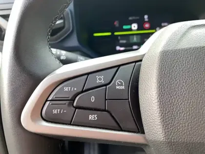 Photo 19 Dacia Duster  Hybrid 140