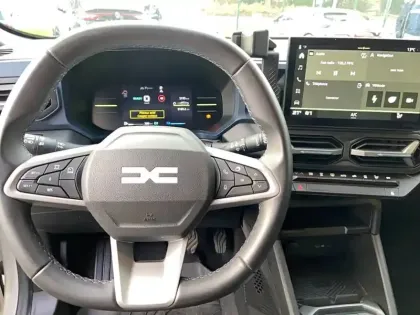 Photo 18 Dacia Duster  Hybrid 140
