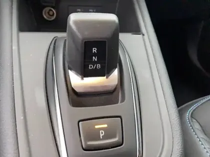 Photo 31 Renault Captur  E-Tech full hybrid 160 ch