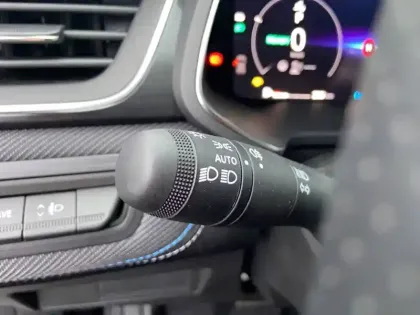 Photo 23 Renault Captur  E-Tech full hybrid 160 ch