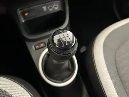 Photo 21 Renault Twingo  III SCe 65