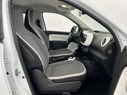 Photo 22 Renault Twingo  III E-Tech