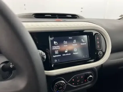 Photo 20 Renault Twingo  III E-Tech