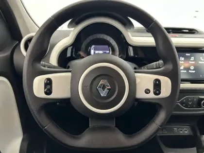 Photo 23 Renault Twingo  III E-Tech