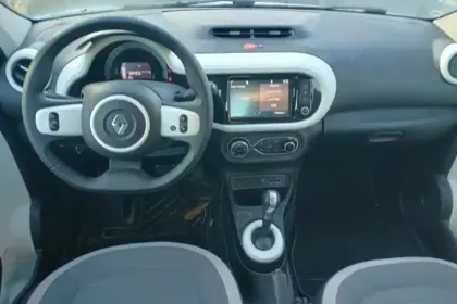 Photo 8 Renault Twingo  III E-Tech