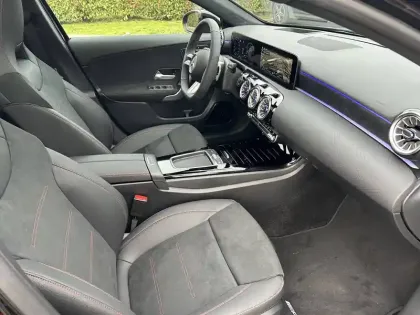 Photo 20 Mercedes Classe A  180 d 8G-DCT