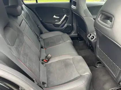 Photo 3 Mercedes Classe A  180 d 8G-DCT