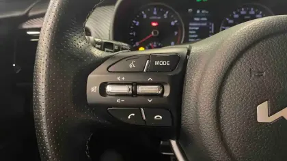 Photo 15 Kia Stonic  1.0 T-GDi 120 ch MHEV DCT7