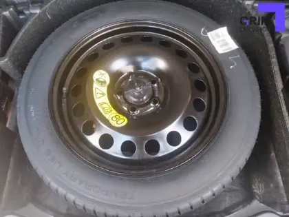 Photo 27 Ford Kuga  2.5 Duratec 190 ch FlexiFuel FHEV E85 Powershift