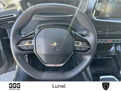 Photo 12 Peugeot 208  PureTech 100 S&S BVM6