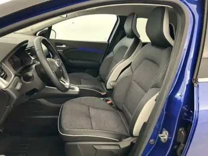 Photo 9 Renault Captur  E-Tech full hybrid 145