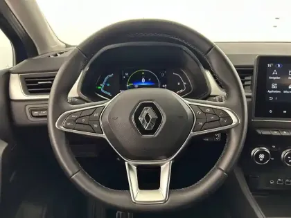 Photo 14 Renault Captur  E-Tech full hybrid 145