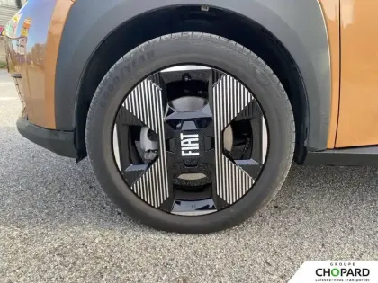 Photo 16 Fiat Grande Panda  T-Gen 3 1.2 Hybrid Turbo 110 ch eDCT6