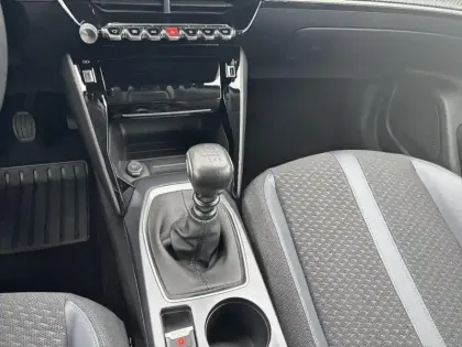 Photo 23 Peugeot 2008  PureTech 130 S&S BVM6 Allure