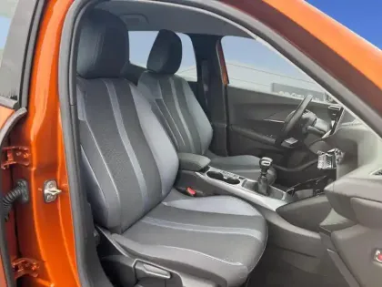 Photo 8 Peugeot 2008  PureTech 130 S&S BVM6 Allure