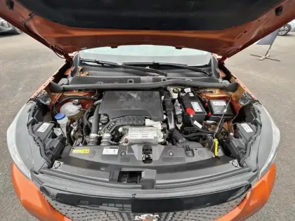 Photo 6 Peugeot 2008  PureTech 130 S&S BVM6 Allure