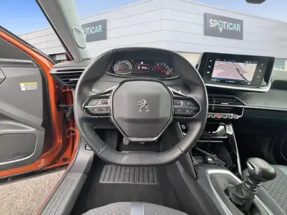 Photo 11 Peugeot 2008  PureTech 130 S&S BVM6 Allure