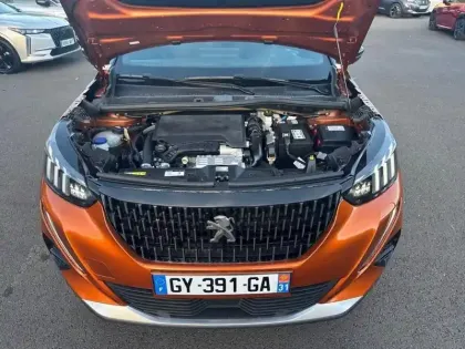 Photo 6 Peugeot 2008  PureTech 130 S&S BVM6 GT