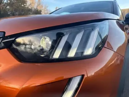 Photo 13 Peugeot 2008  PureTech 130 S&S BVM6 GT