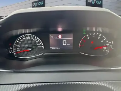 Photo 20 Peugeot 208  PureTech 100 S&S BVM6 Allure