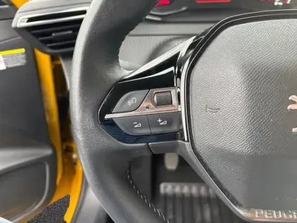 Photo 18 Peugeot 208  PureTech 100 S&S BVM6 Allure