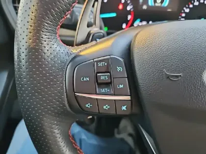 Photo 15 Ford Focus 1.5 EcoBoost 150ch ST-Line BVA