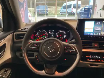 Photo 24 Suzuki Swift Gén. V Ph1 Pack 5