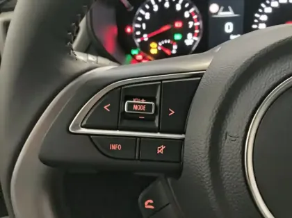 Photo 17 Suzuki Swift 1.2 Hybrid 83ch Pack