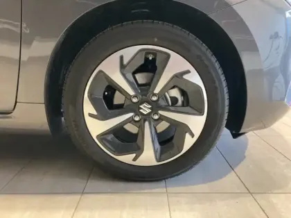 Photo 13 Suzuki Swift 1.2 Hybrid 83ch Pack