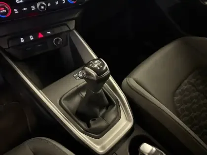 Photo 12 Audi A1  Sportback 25 TFSI 95 ch BVM5