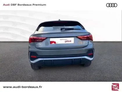 Photo 3 Audi Q3 35 TFSI 150 ch S tronic 7 S line