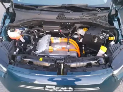 Photo 6 Fiat 500 C e 118 ch Icône