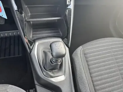 Photo 23 Peugeot 208  PureTech 100 S&S BVM6 Style