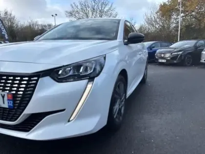 Photo 13 Peugeot 208  PureTech 100 S&S BVM6 Style