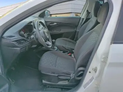 Photo 8 Fiat Tipo  Cross 1.3 Multijet 95 ch S&S