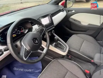 Photo 14 Renault Clio  1.6 E-Tech hybride 140ch Intens -21N