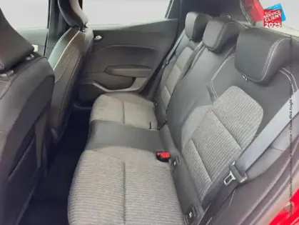 Photo 10 Renault Clio  1.6 E-Tech hybride 140ch Intens -21N