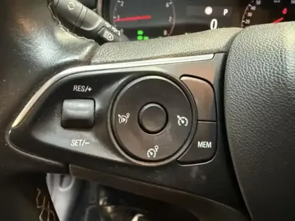 Photo 14 Opel Crossland  1.2 Turbo 130ch  Ultimate BVA